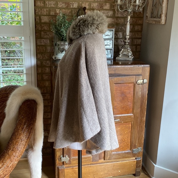 SCHWEITZER LINEN SURI LANA ALPACA WOOL CAPE LUXURY ONE SIZE FITS MOST EXCELLENT - Picture 5 of 11